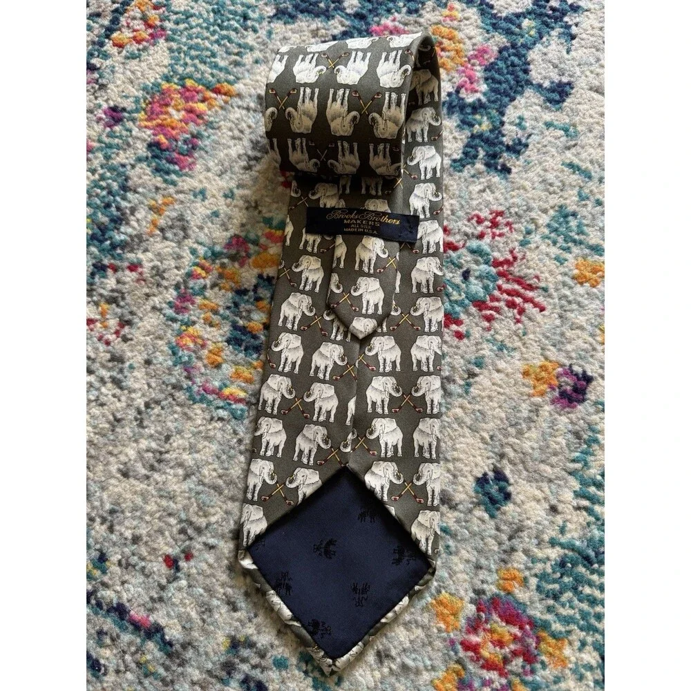 Brooks Brothers Tie Elephant Golf Clubs 100% Silk Necktie Made In USA Preppy‎